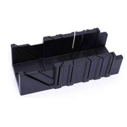 Cutie Taiere Unghiuri Din Plastic 250x65mm